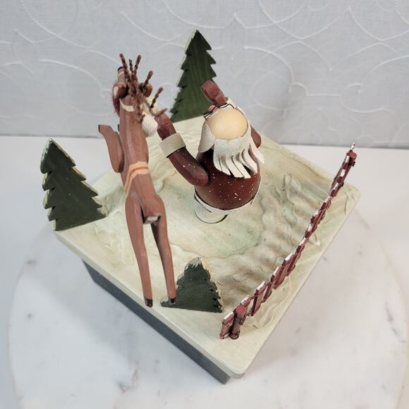 Vintage Wooden Box Christmas Motion Decor Reindeer Games Santa Flying Reindeer - Picture 15 of 16